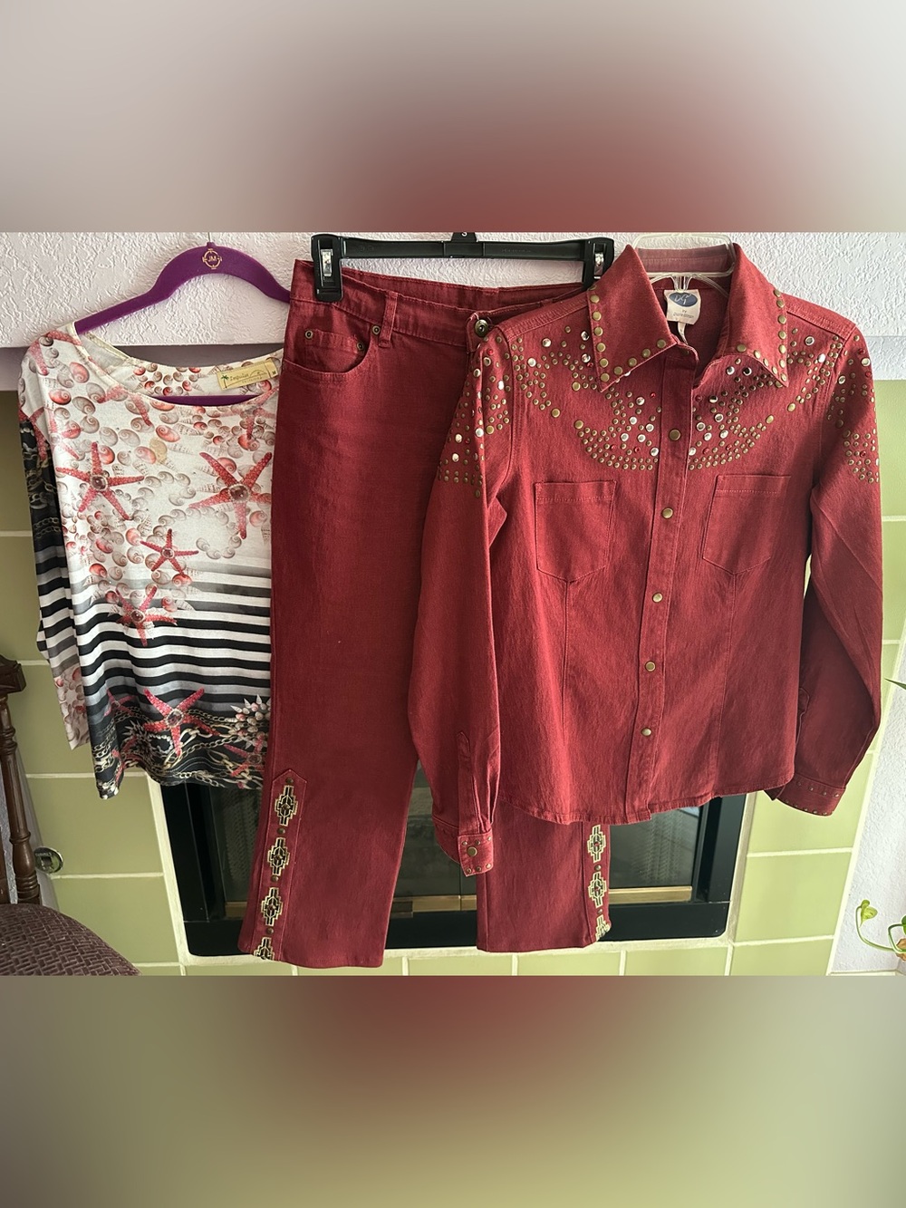DG2 by Diane Gilman Rust Embellished Flare Jeans (4P)& Western Jacket(S) & Top-M